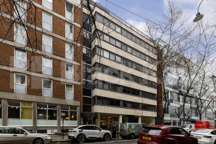 Spacious one double bedroom property set in an amazing location Fitzroy Street, Fitzrovia